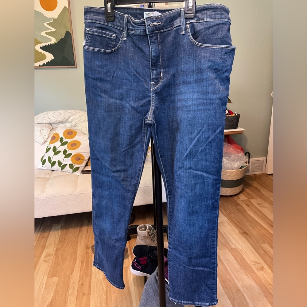 Signature by Levi Strauss Medium Blue Straight Jeans